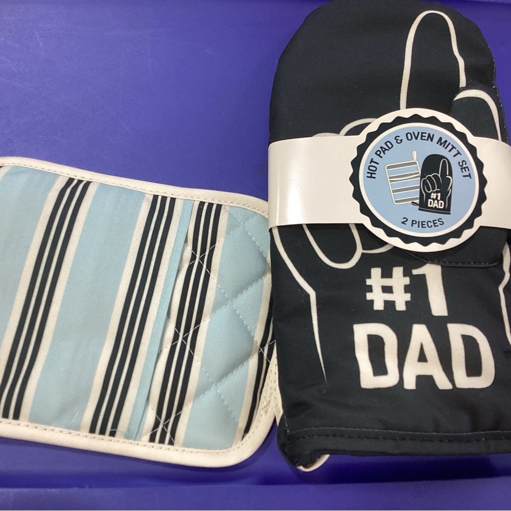 NWTS 2 piece Hot Pad & Oven Mitt set #1 Dad - black & white & blue